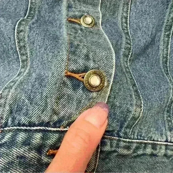 Fore Warned 90’s Denim Vest Crystal Buttons Medium - Picture 3 of 6